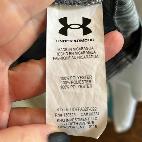 Under Armour boys long sleeve shirt, size small - Picture 5 of 5